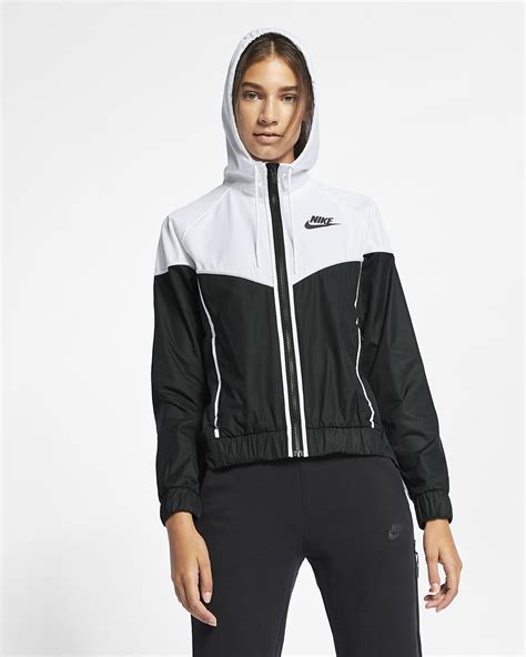 nike sportswear windrunner women